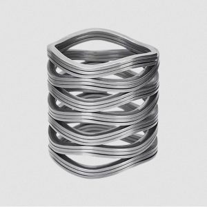 преплетена вълнова пружина